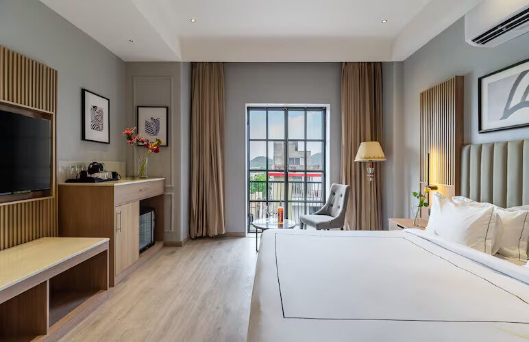 Courtyard Rooms City View With Bath Tub