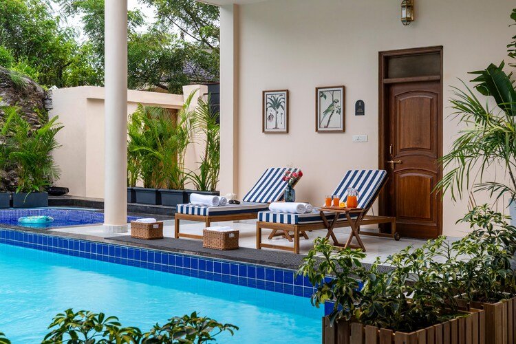 Villa Sol | A Hilltop Villa