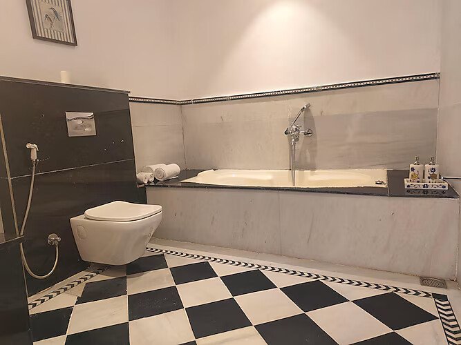 Heritage Luxury Room With Bathtub Oladar Haveli