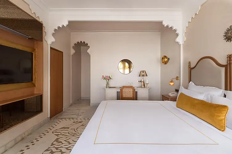 Courtyard Suite