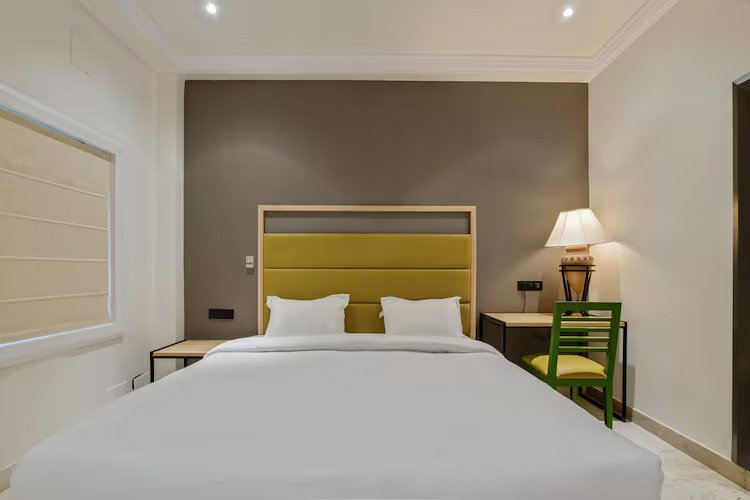 DownTown Executive Room