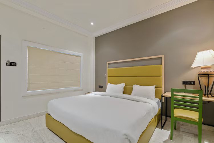 DownTown Executive Room