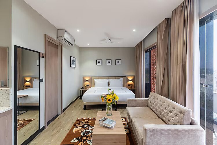 Suite Room With Balcony Blue Chip